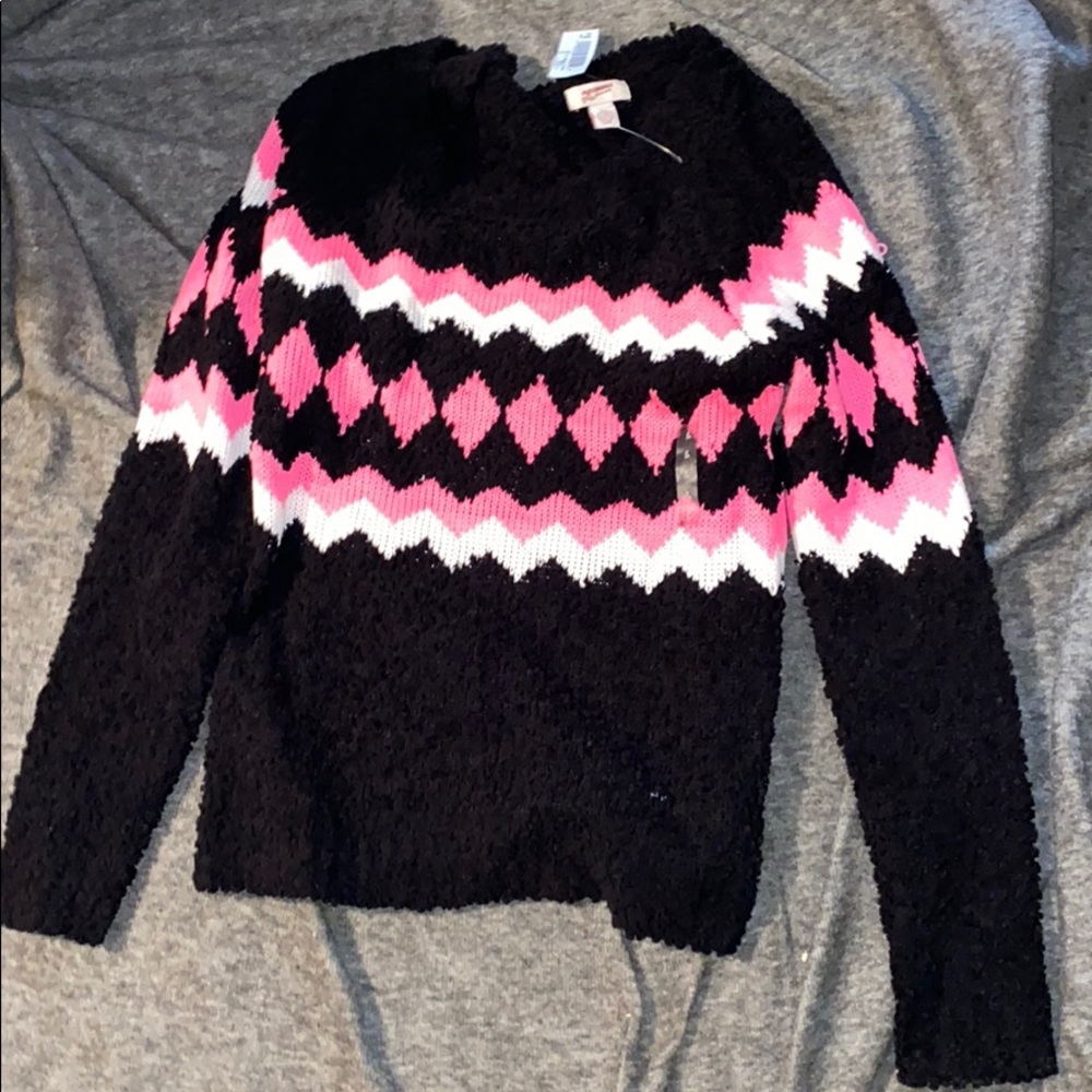 Zig Zag Pattern Sweater